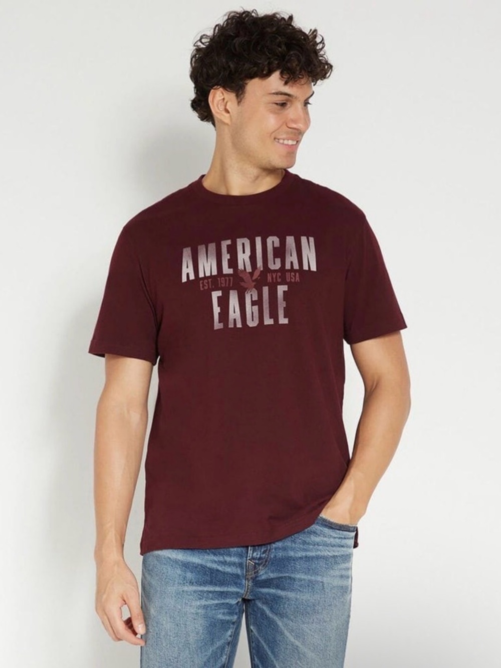 American Eagle MEN BURGUNDY
LOGO GRAPHIC T-SHIRT size: XXL